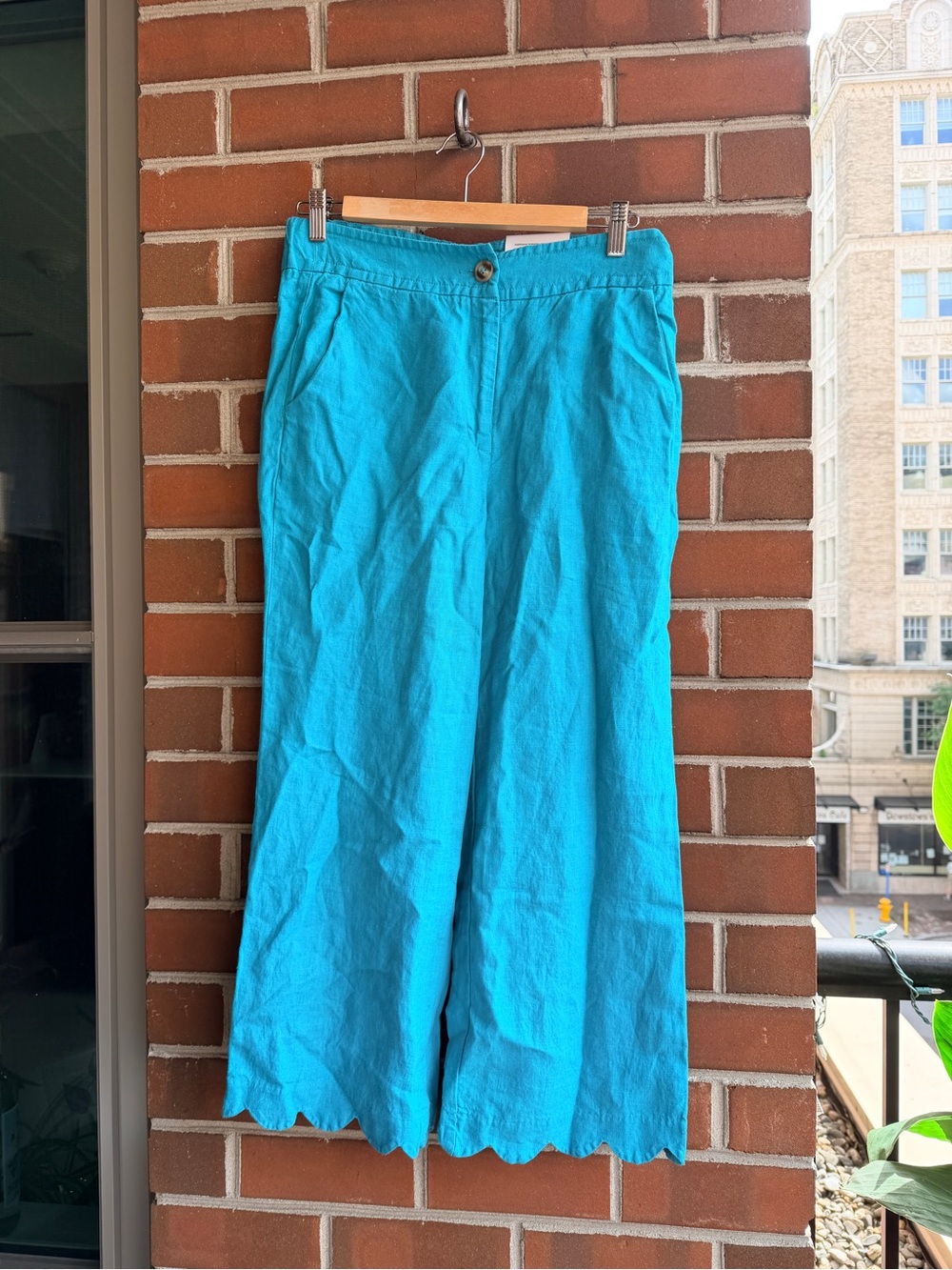 Chico's Turquoise Cropped Flare Scalloped Linen Pants NWT